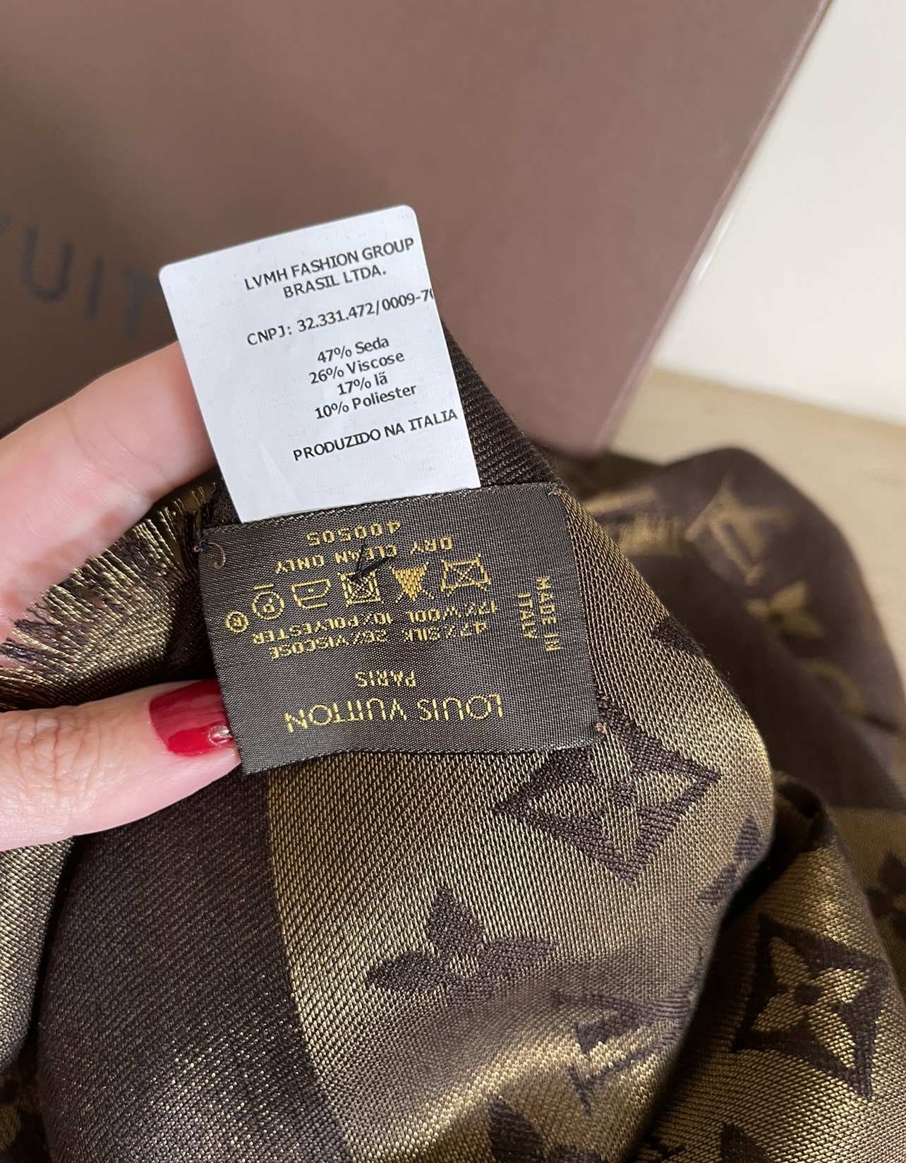 Echarpe/Lenço Louis Vuitton - Desapegos de Roupas quase novas ou nunca  usadas para bebês, crianças e mamães. 1007253